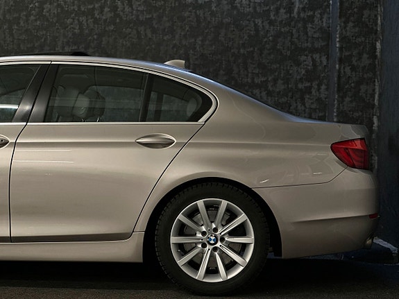 BMW 535i 6 of 27