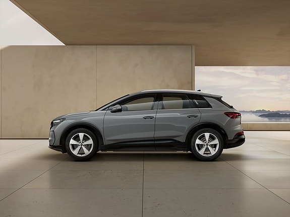 Audi e-tron 3 of 7