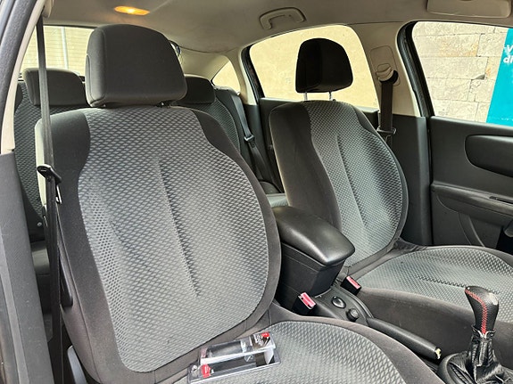Citroen C4 8 of 11