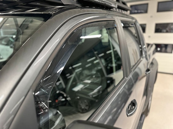 Volkswagen Amarok 17 of 27