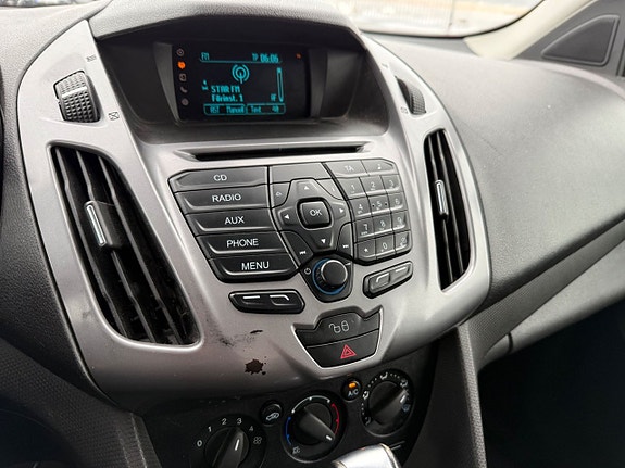 Ford Transit Connect 10 of 12