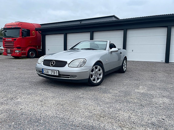 Mercedes-Benz SLK230