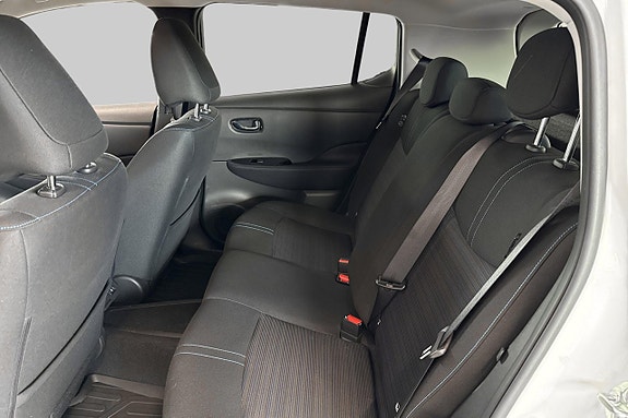 Nissan Leaf 9 of 12