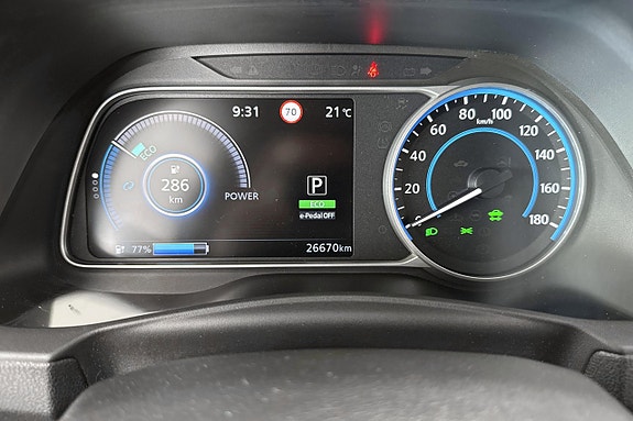 Nissan Leaf 11 of 12