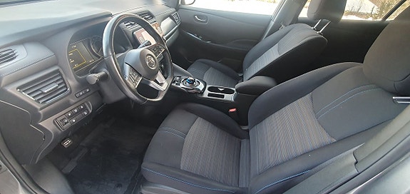 Nissan Leaf 6 of 10