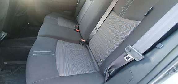 Nissan Leaf 8 of 10