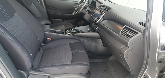 Nissan Leaf 7 of 10