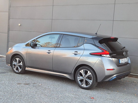 Nissan Leaf 3 of 5