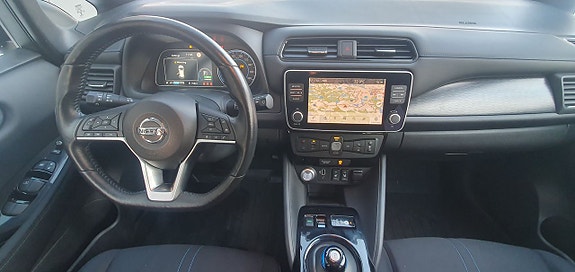 Nissan Leaf 5 of 5