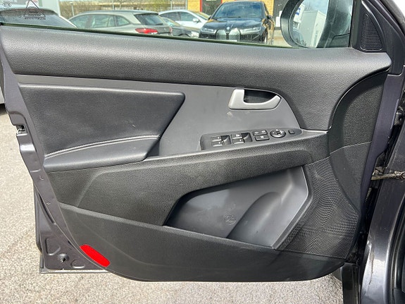 Kia Sportage 12 of 22