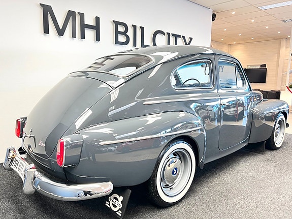 Volvo PV 8 of 24