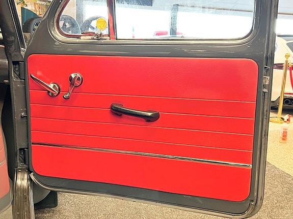 Volvo PV 19 of 24