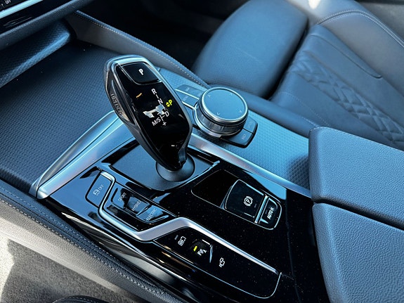 BMW 530e 16 of 28