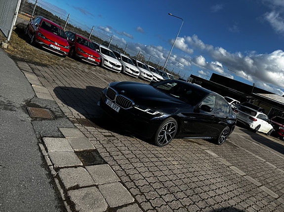 BMW 530e 28 of 28