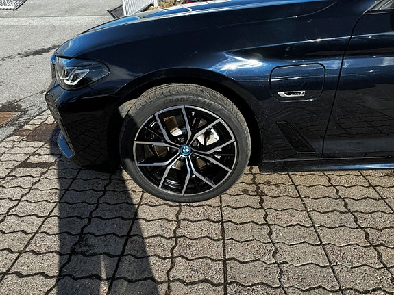 BMW 530e 27 of 28