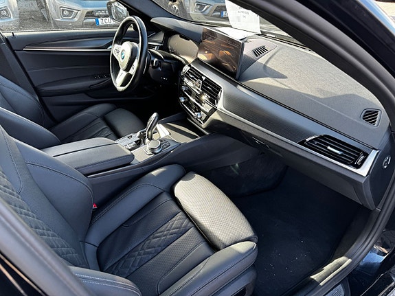 BMW 530e 11 of 28