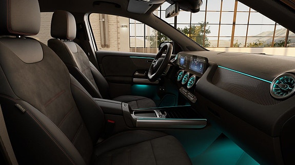 Mercedes-Benz GLA250 e 12 of 16