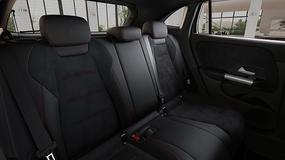 Mercedes-Benz GLA250 e 13 of 16