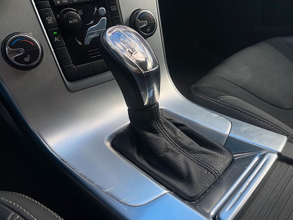 Volvo V60 8 of 14