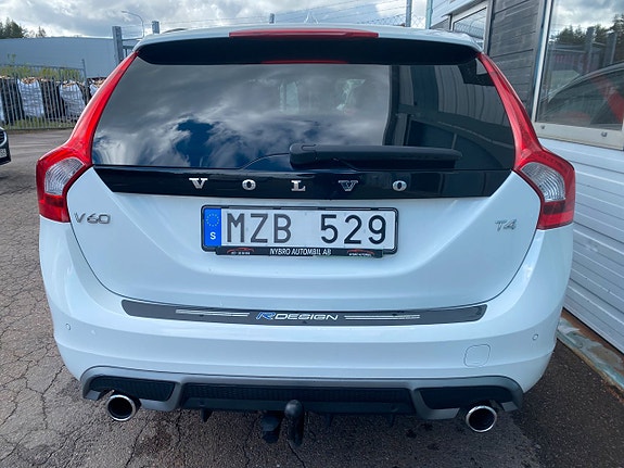 Volvo V60 14 of 14