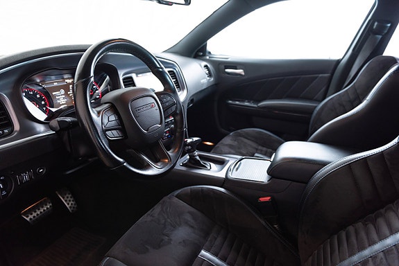 Dodge Charger 12 of 21
