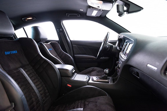 Dodge Charger 14 of 21