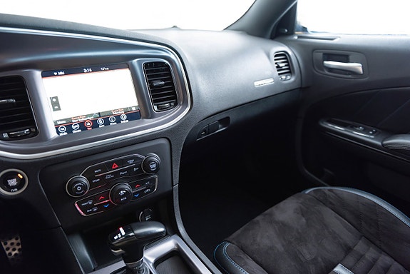 Dodge Charger 10 of 21