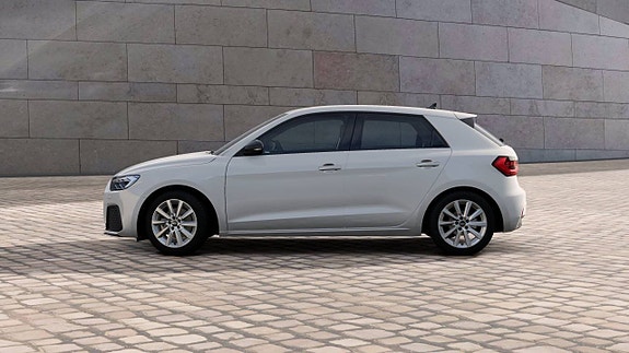 Audi A1 3 of 10