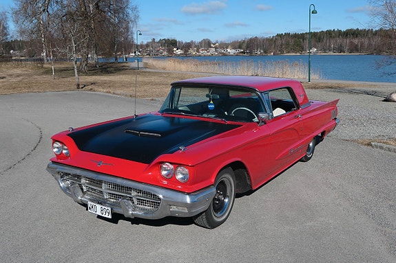 Ford Thunderbird