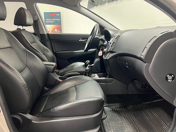Hyundai i30 13 of 14