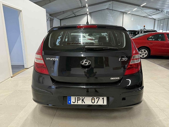 Hyundai i30 8 of 22