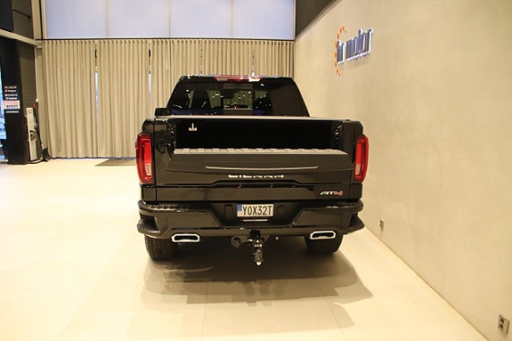 GMC Sierra 5 of 5