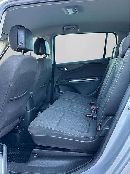 Opel Zafira 21 of 25