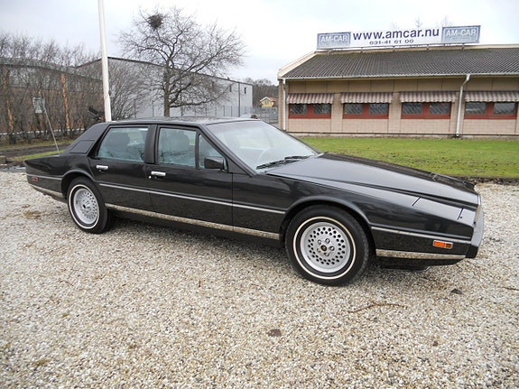 Aston Martin Lagonda