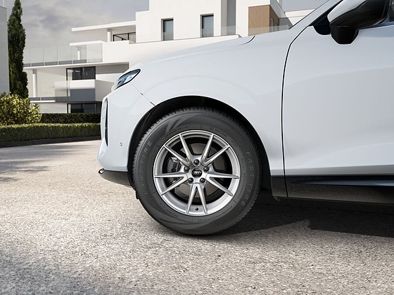 Audi Q3 6 of 9
