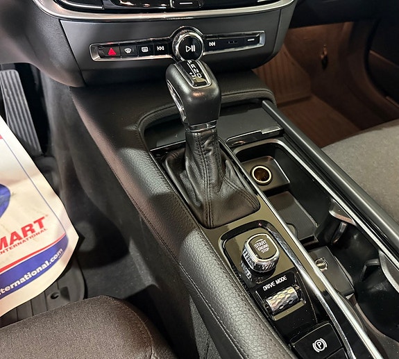 Volvo S90 16 of 17