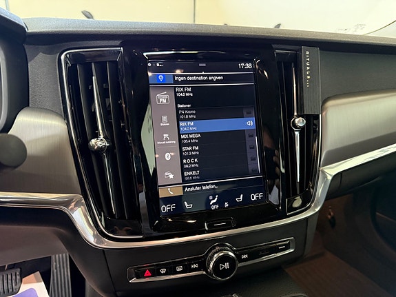 Volvo S90 14 of 17