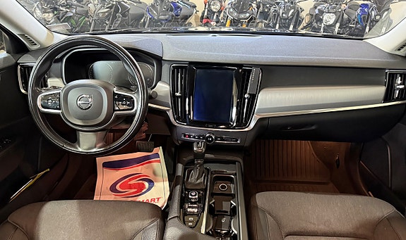 Volvo S90 10 of 17