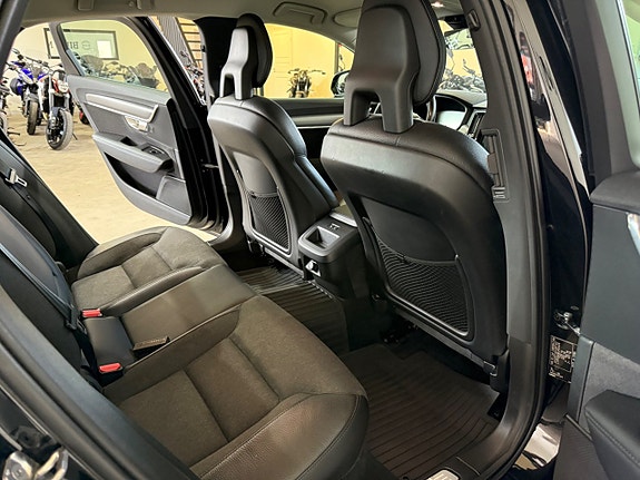 Volvo S90 13 of 17