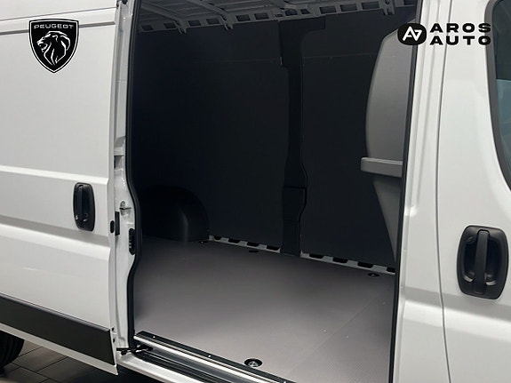 Peugeot Boxer 9 of 14
