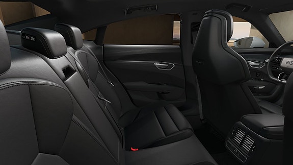 Audi e-tron 11 of 12
