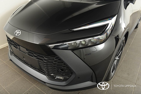 Toyota C-HR 11 of 11