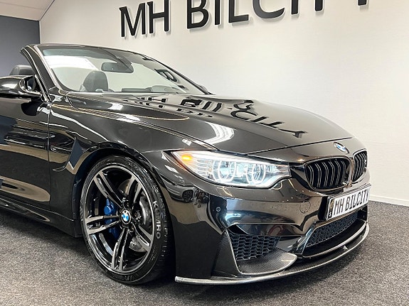 BMW M4 3 of 5