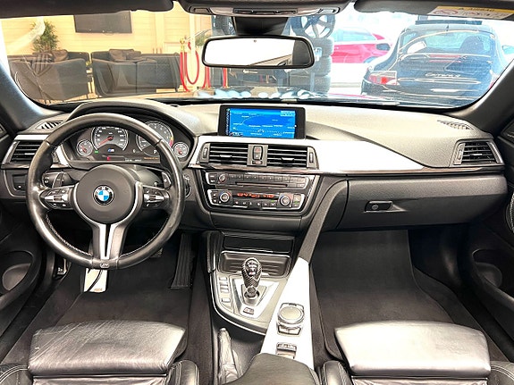 BMW M4 11 of 18