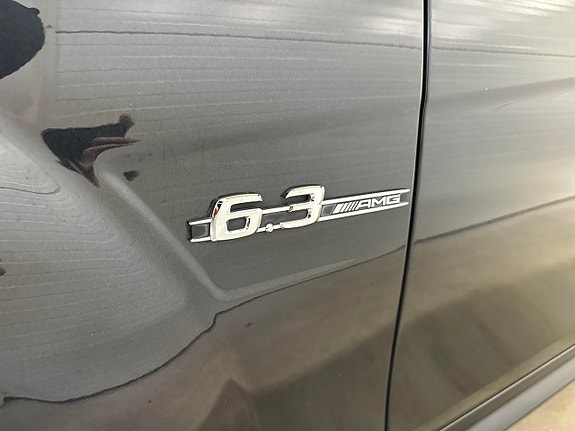 Mercedes-Benz C63 29 of 30