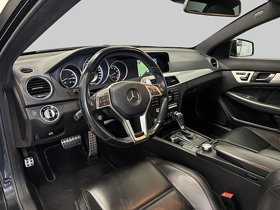 Mercedes-Benz C63 11 of 30