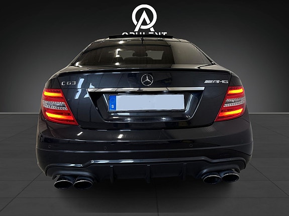 Mercedes-Benz C63 4 of 5