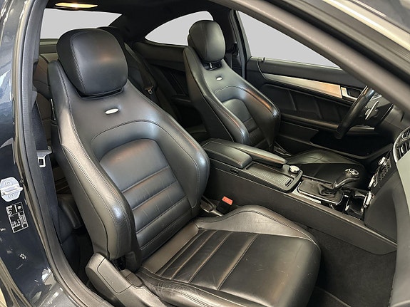 Mercedes-Benz C63 21 of 30