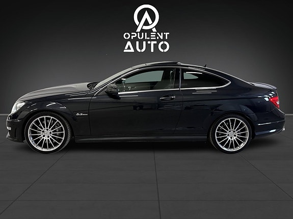 Mercedes-Benz C63 6 of 30