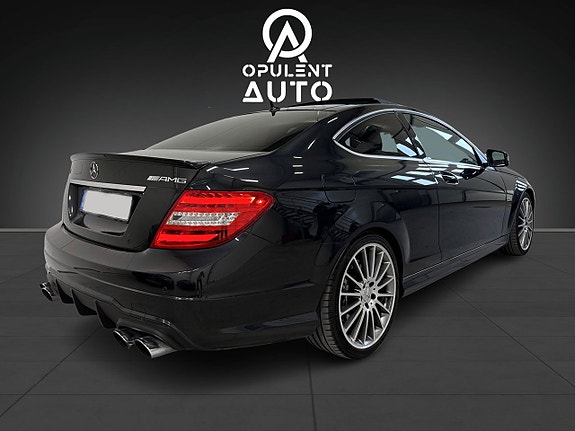 Mercedes-Benz C63 3 of 5